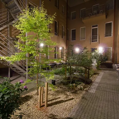 Six Inn Hotel Budapest-2