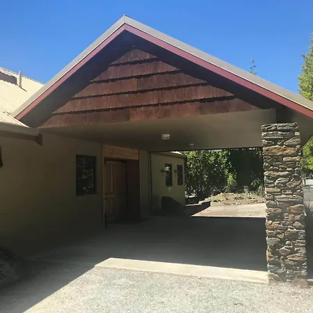 Altamont Lodge-3