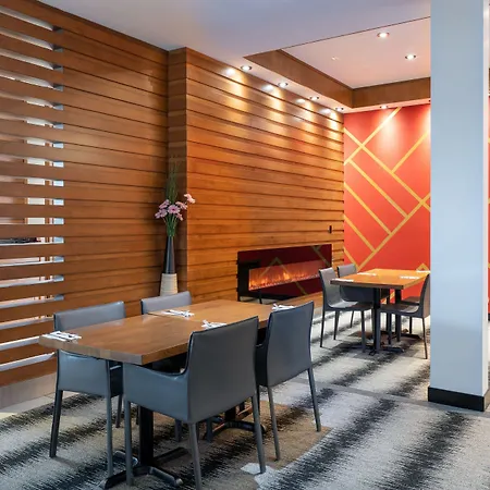 Four Points By Sheraton Edmonton International Airport-2