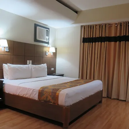 The Pinnacle Hotel And Suites-3