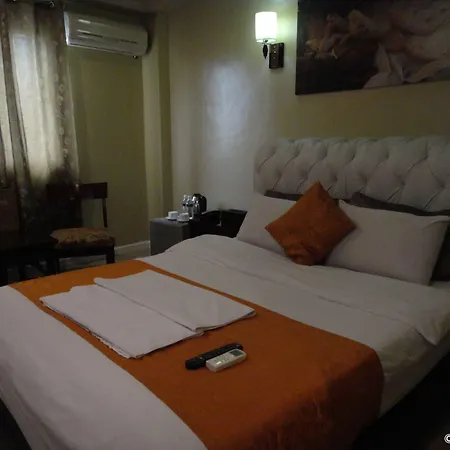 Clark Imperial Hotel-3