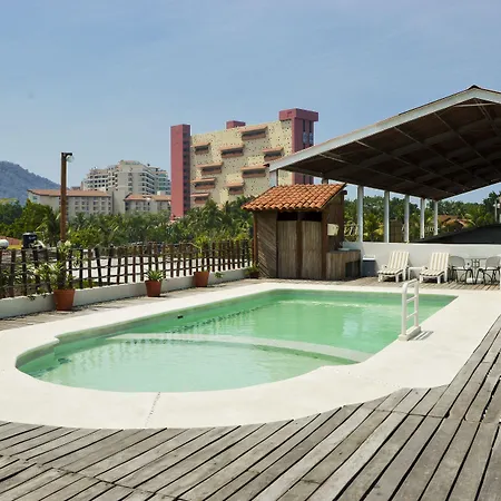 Hotel Suites Ixtapa Plaza-3