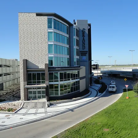 The Grand Winnipeg Airport Hotel By Lakeview-3