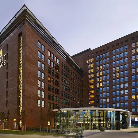 Hyatt Place Amsterdam Airport-2