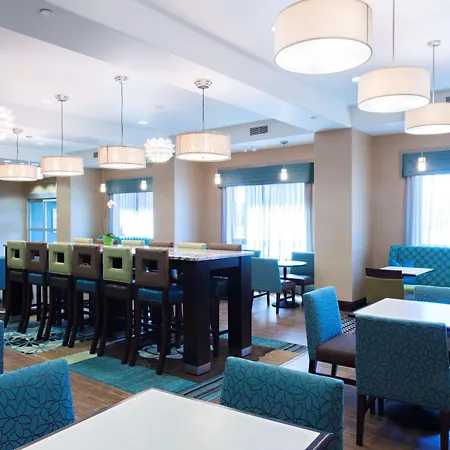 Hampton Inn Saskatoon South-3
