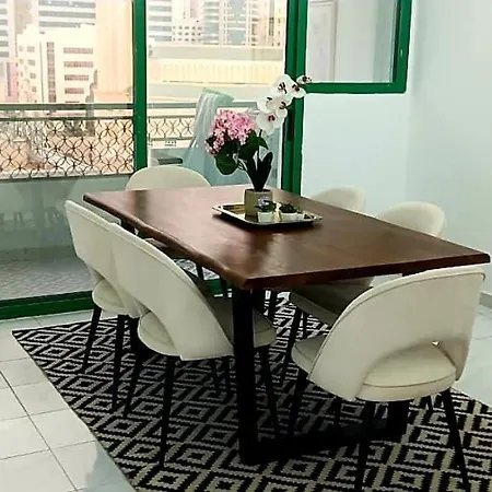 Levish 3-Bedroom Apartment With Balcony-3