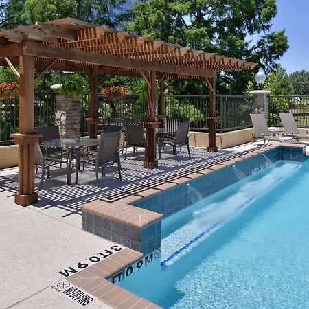 Hampton Inn & Suites Dallas Market Center-3