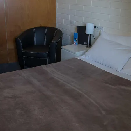 Lockleys Hotel-3