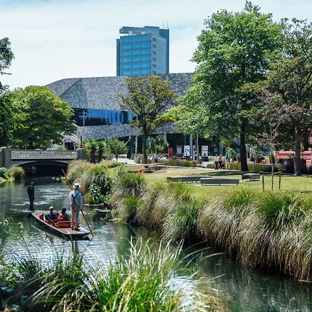 Ramada Suites By Wyndham Christchurch City-3