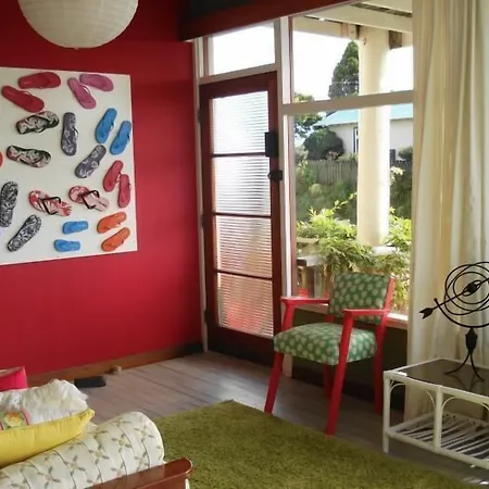Ducks & Drakes Boutique Motel & Backpackers-3