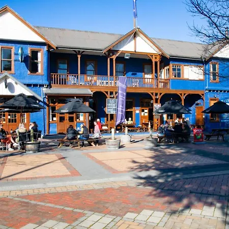 The Blue Pub-2