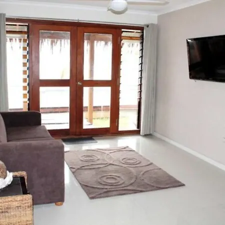 Vanuatu Beachfront Apartments-3