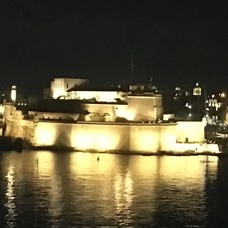 Grand Harbour Hotel-3