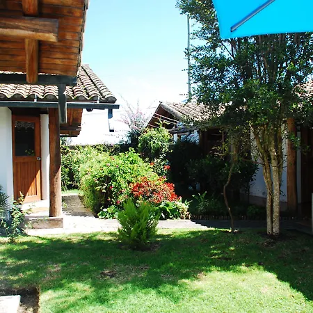 Hosteria Airport Garden-3