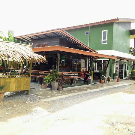 Cha-Cha Hotel-2