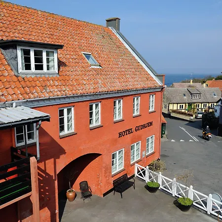 Hotel Gudhjem-2