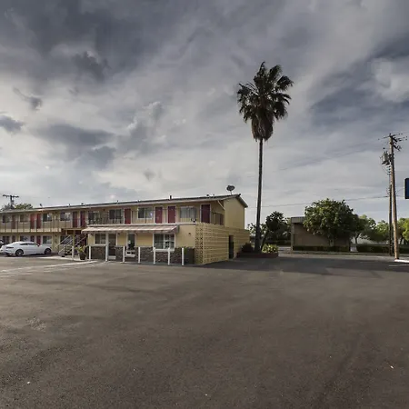 Sky Riders Motel-3