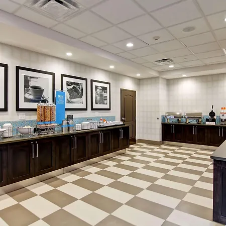 Hampton Inn & Suites By Hilton Saskatoon Airport-3