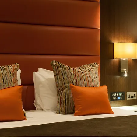 St George'S Hotel - Wembley-3