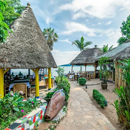 2 Friends Beach Hotel-2