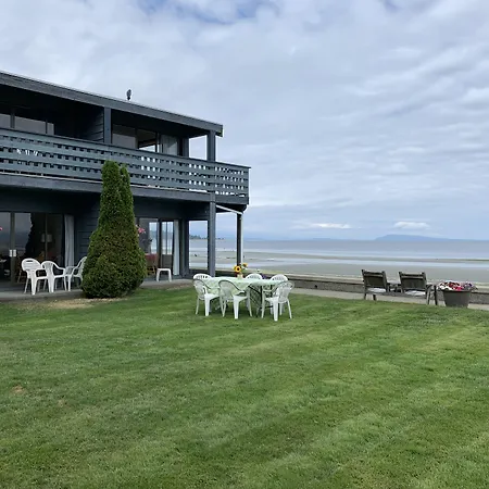Sand Pebbles Inn-3