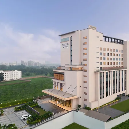 Crowne Plaza Lucknow By Ihg-3