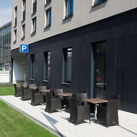 Hampton By Hilton Frankfurt City Centre-3