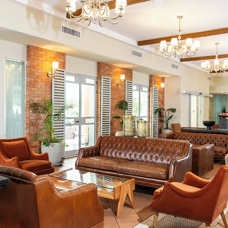 Eden Inn-2