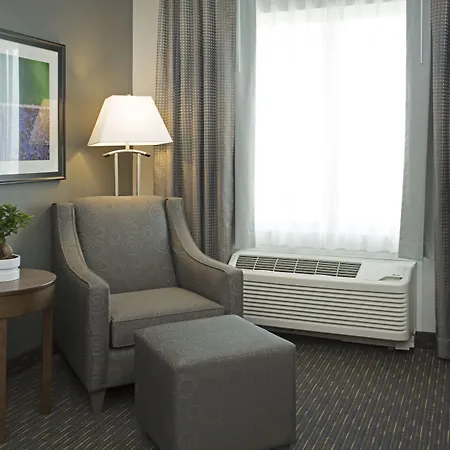 Wingate By Wyndham Calgary Airport-3