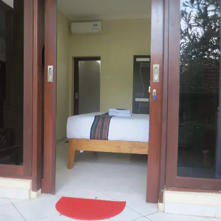 Sari Buana Bed & Breakfast-2