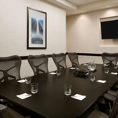 Hampton Inn & Suites Rosemont Chicago O'Hare-3