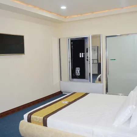 999 Hotel-3