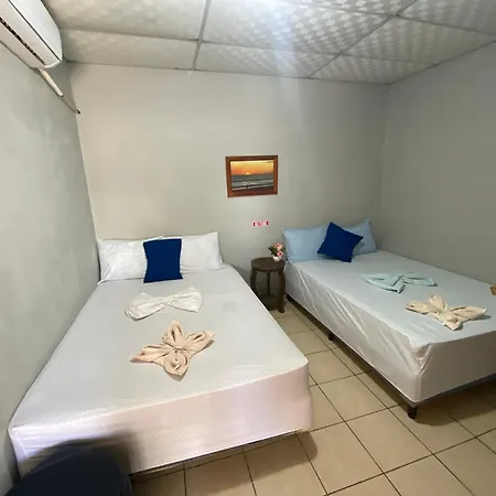 Hostal Los Tarros Metalio-3