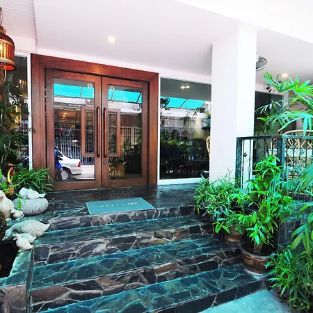 Baan Sukhumvit Soi 18-3