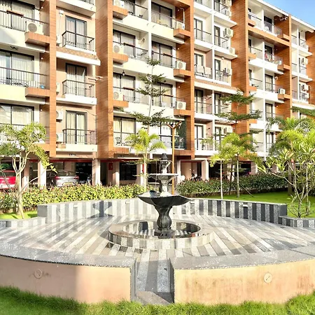 Beachside 1Bhk Apartment - Pool, Gym & Modern Comforts, Candolim-3
