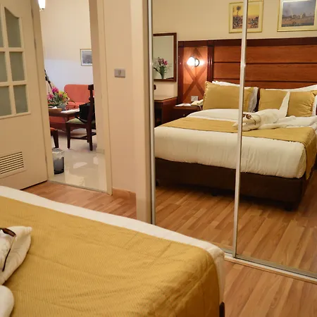 Comfort Hotel Suites-3