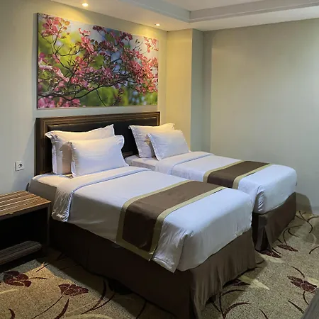 Travellers Hotel Phinisi-2