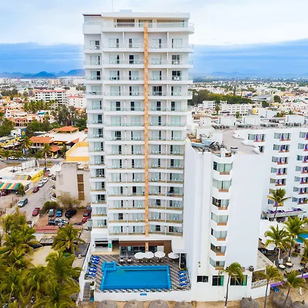 Pacific Palace Beach Tower Hotel-3