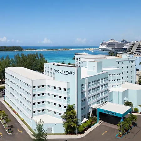 Courtyard By Marriott Nassau Downtown/Junkanoo Beach-2