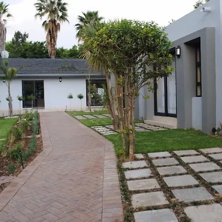 6 On Morris Guest Lodge-2