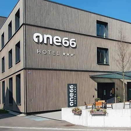 Hotel One66-3