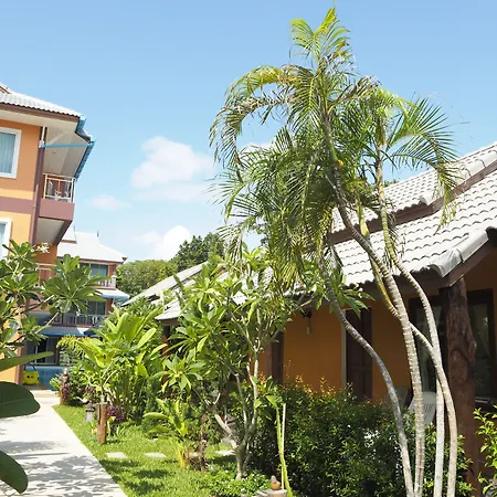 Lanta Fevrier Resort-3
