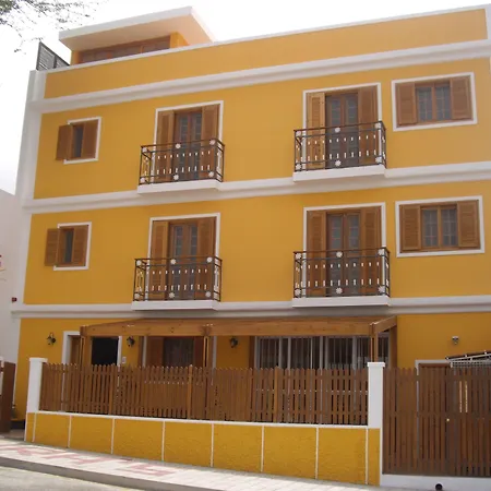 Kira'S Boutique Hotel-3
