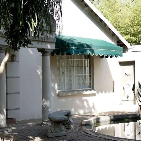 Summerview Guest Lodge-2