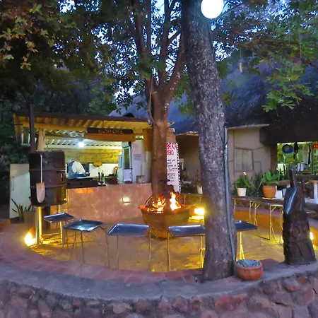 Victoria Falls Backpackers Lodge-2