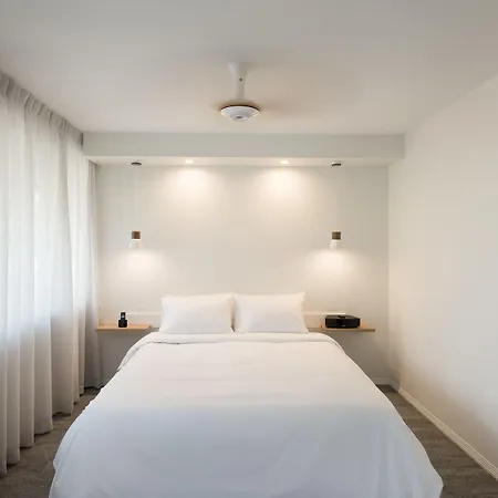 Heart Hotel And Gallery Whitsundays-2