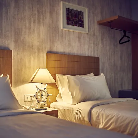 Lighthouse Hotel & Shortstay @ Damansara Uptown-2