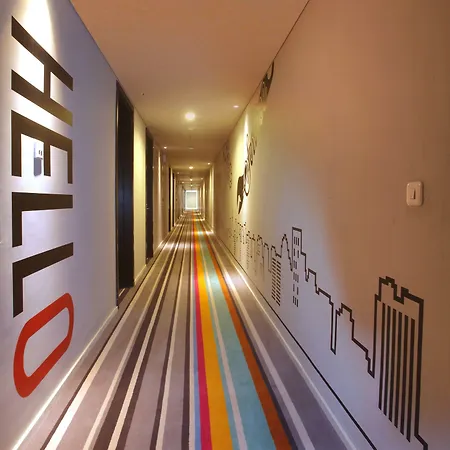 Cabin Hotel-3