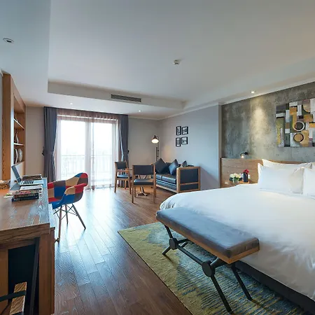 Bespoke Trendy Hotel Hanoi-3