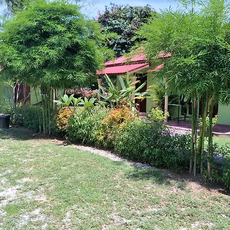 Motel Aurora Damai-2